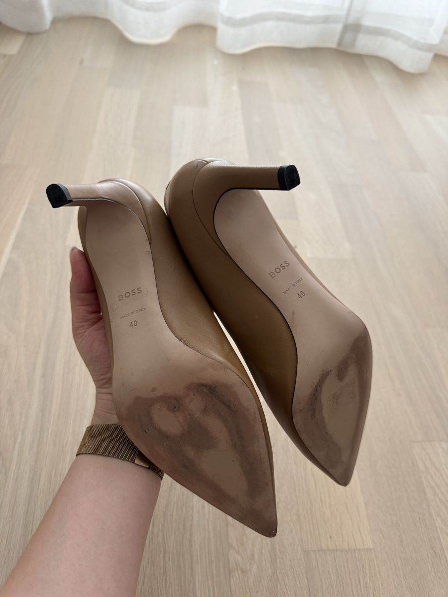 Hugo Boss Chaussures femmes: Damenschuhe Spitz in Leder von BOSS – Neuf avec emballage d'origine à Sulgen par a_fonsi 2