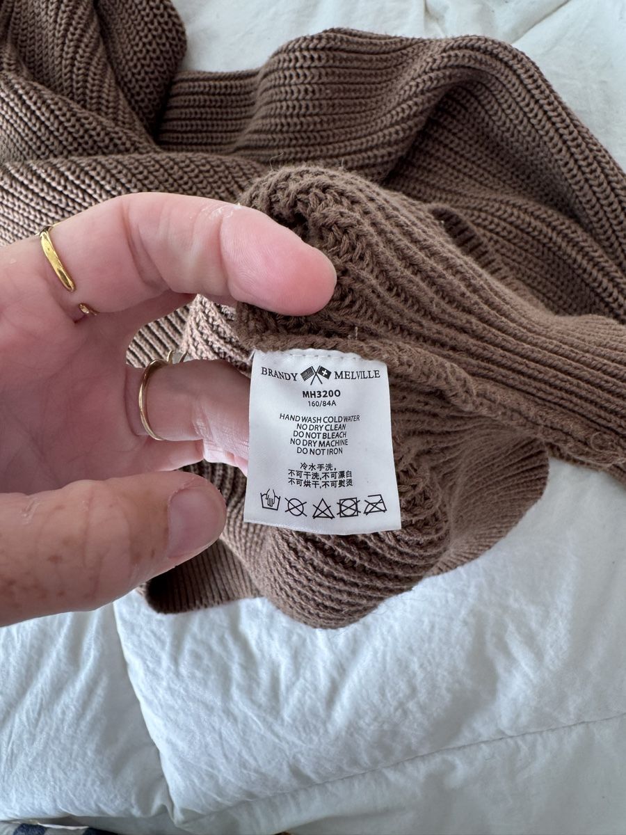 Brandy Melville Maglioni & Felpe: Pull col roulé Brandy Melville marron taille unique bon état – Usato da Genève venduto da lejardindesvetements 4