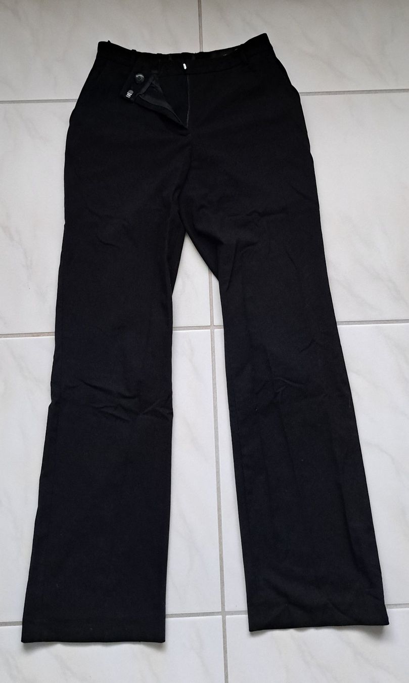 H&M Pantaloni: Edle schwarze Hose Grösse 36 – Usato da künten venduto da himelblau