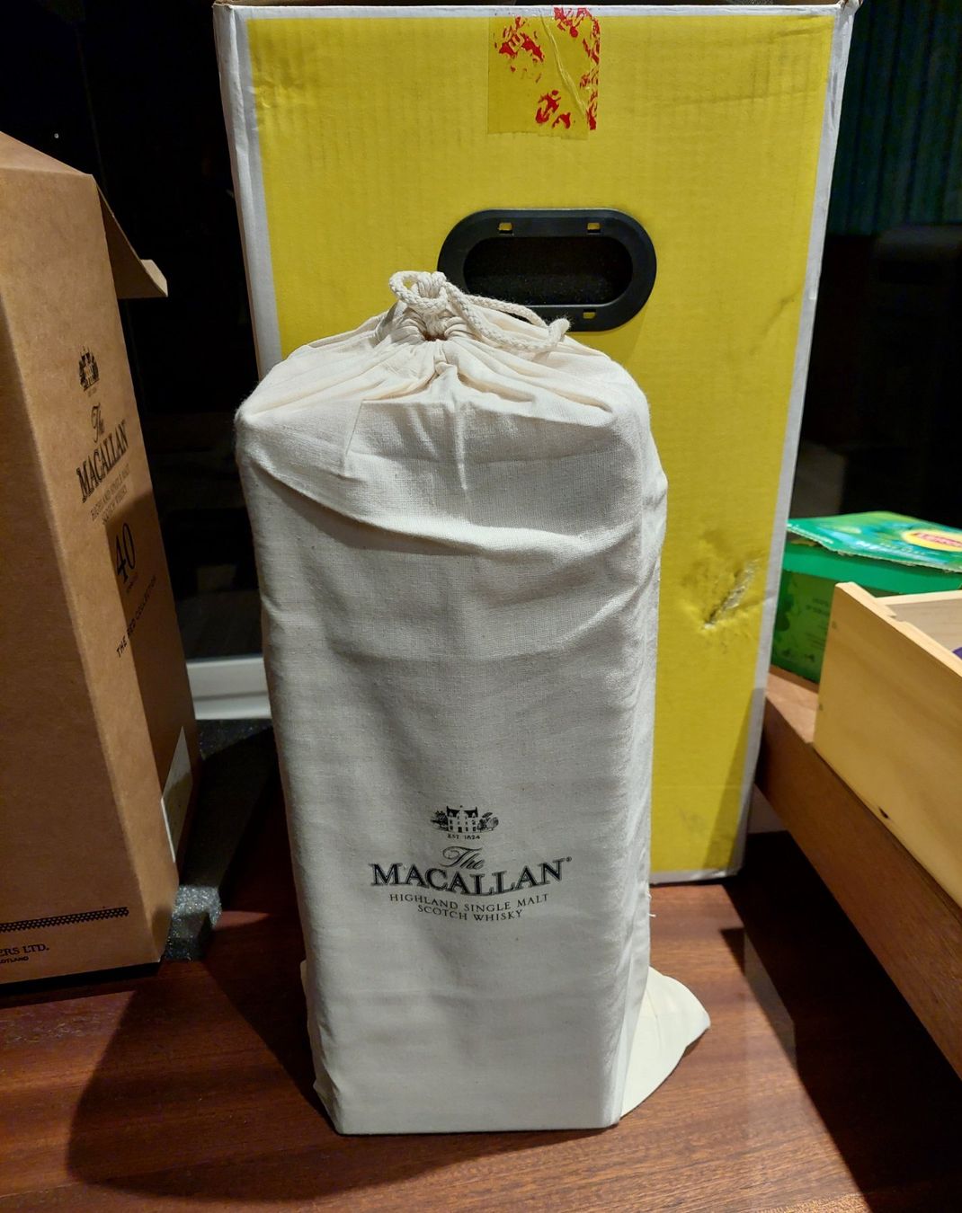 Macallan Spirituosen: Macallan 40 ans Red Collection – Neu und originalverpackt aus Le Locle von drinkshop 7