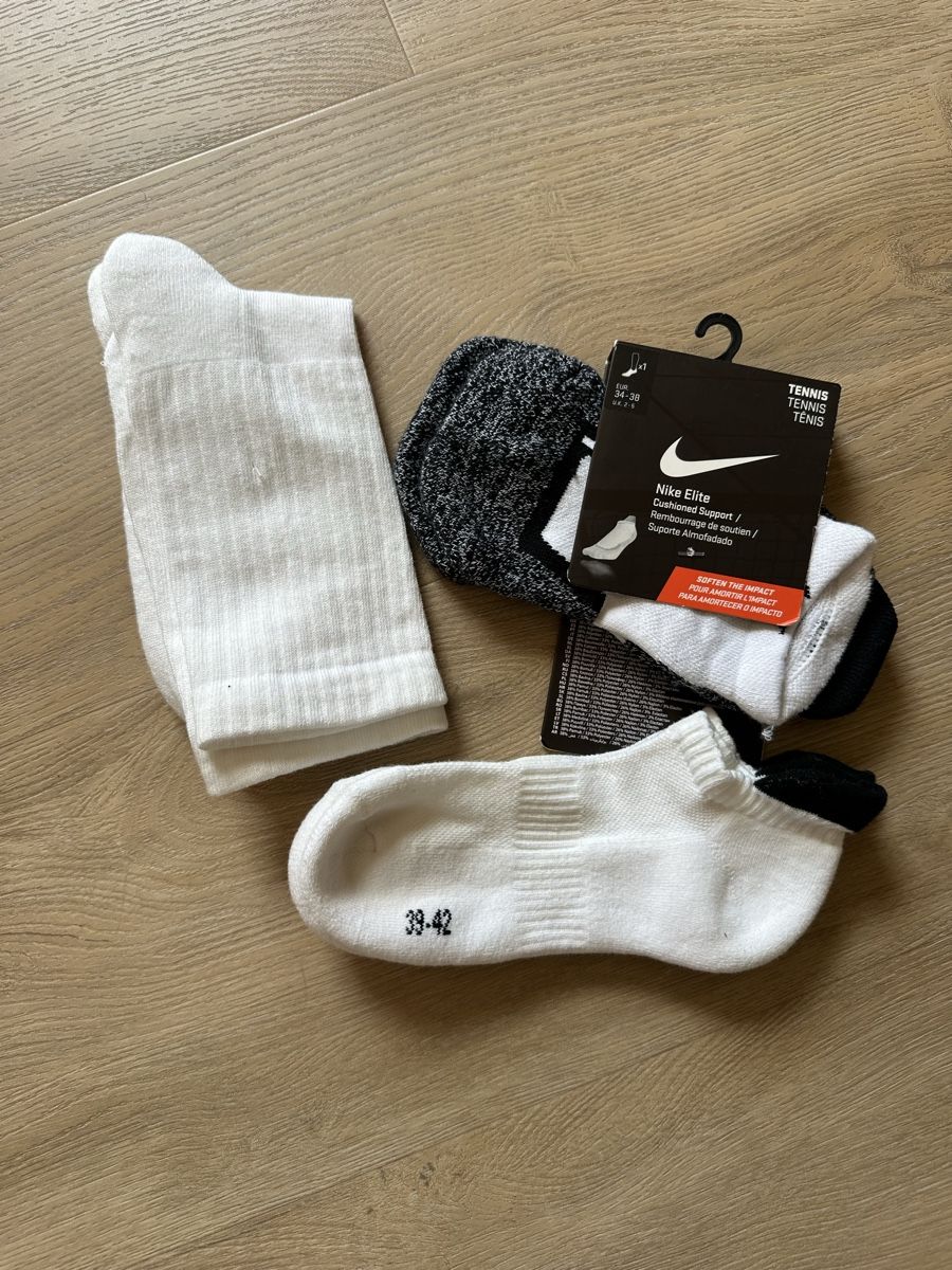 Chaussettes: Chaussettes neuves  – Neuf avec emballage d'origine à Préverenges par sop_57x2