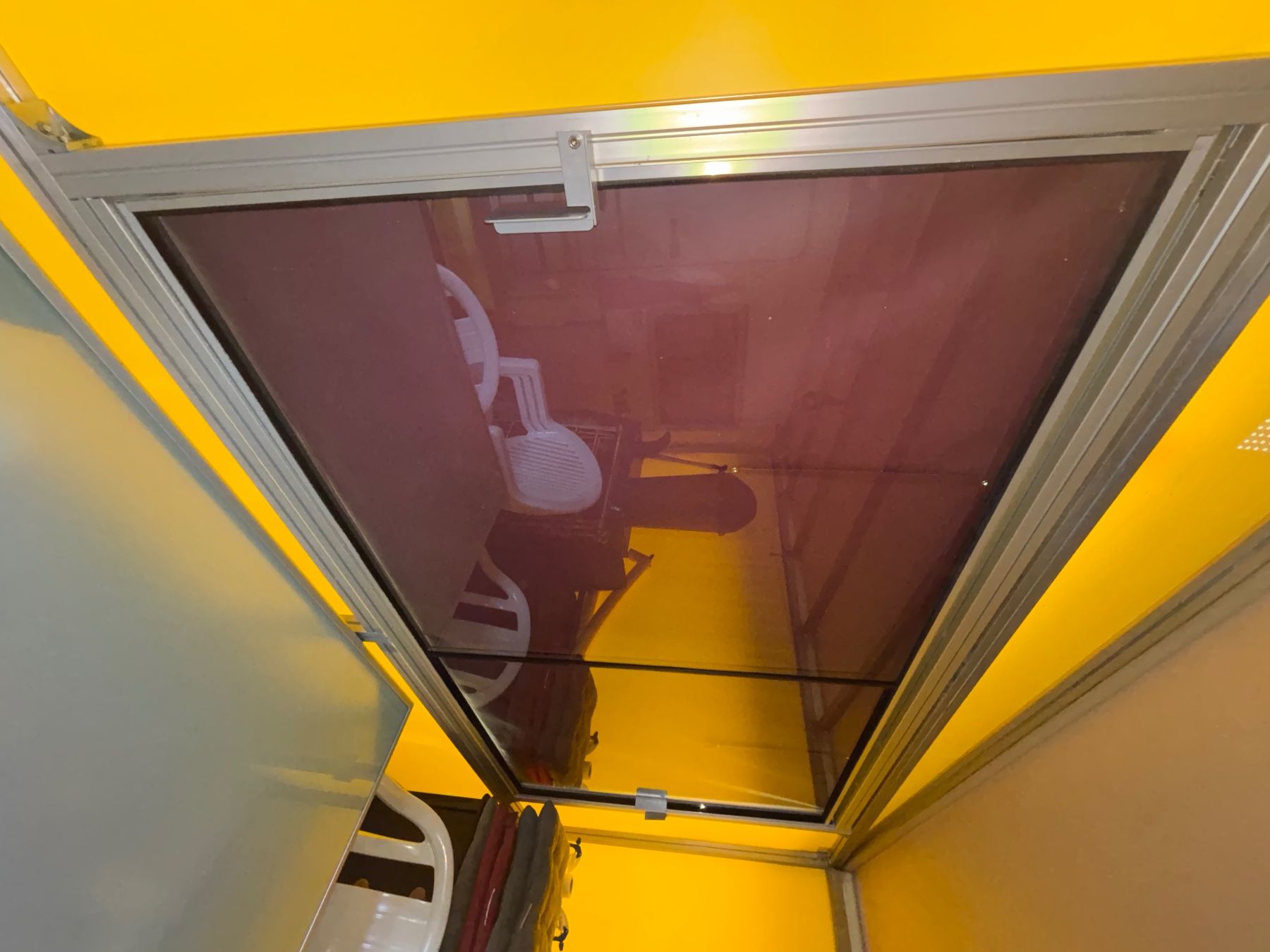 Anhänger: Wohnwagen mit Vorzelt zu verkaufen – Gebraucht aus Thörigen von yana_11 2