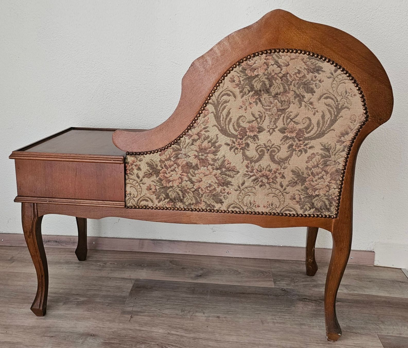 Panchine: Telefontischchen mit Sitzbank – Usato da Walenstadt venduto da pedroju-1 2