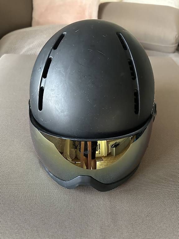 Caschi: BUNOTTI Skihelm mit Visier  – Usato da Stäfa venduto da DearDarling 1
