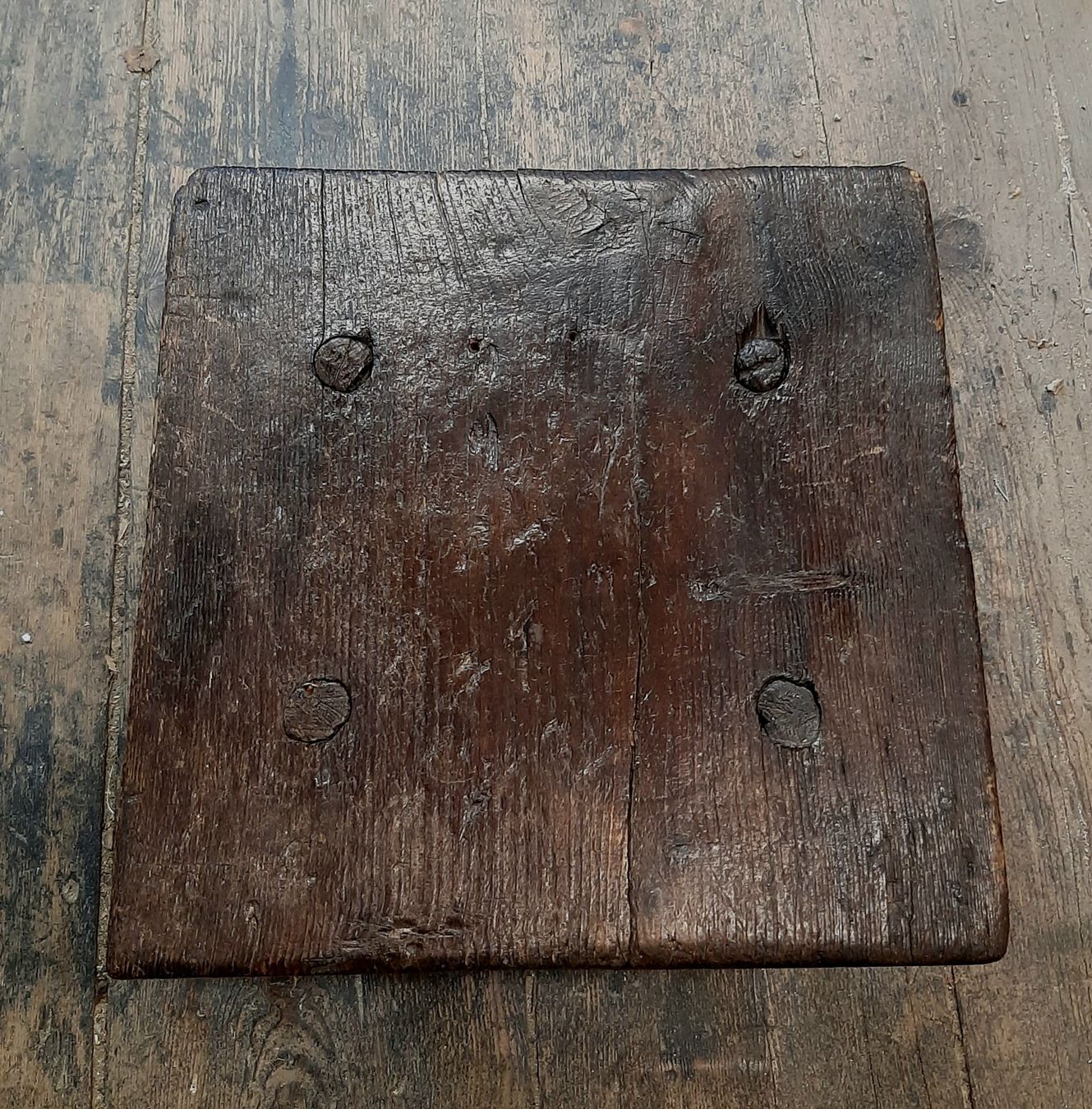 Tabourets: Antiker alpenländischer Hocker – D'occasion à Arbon par torso444 2