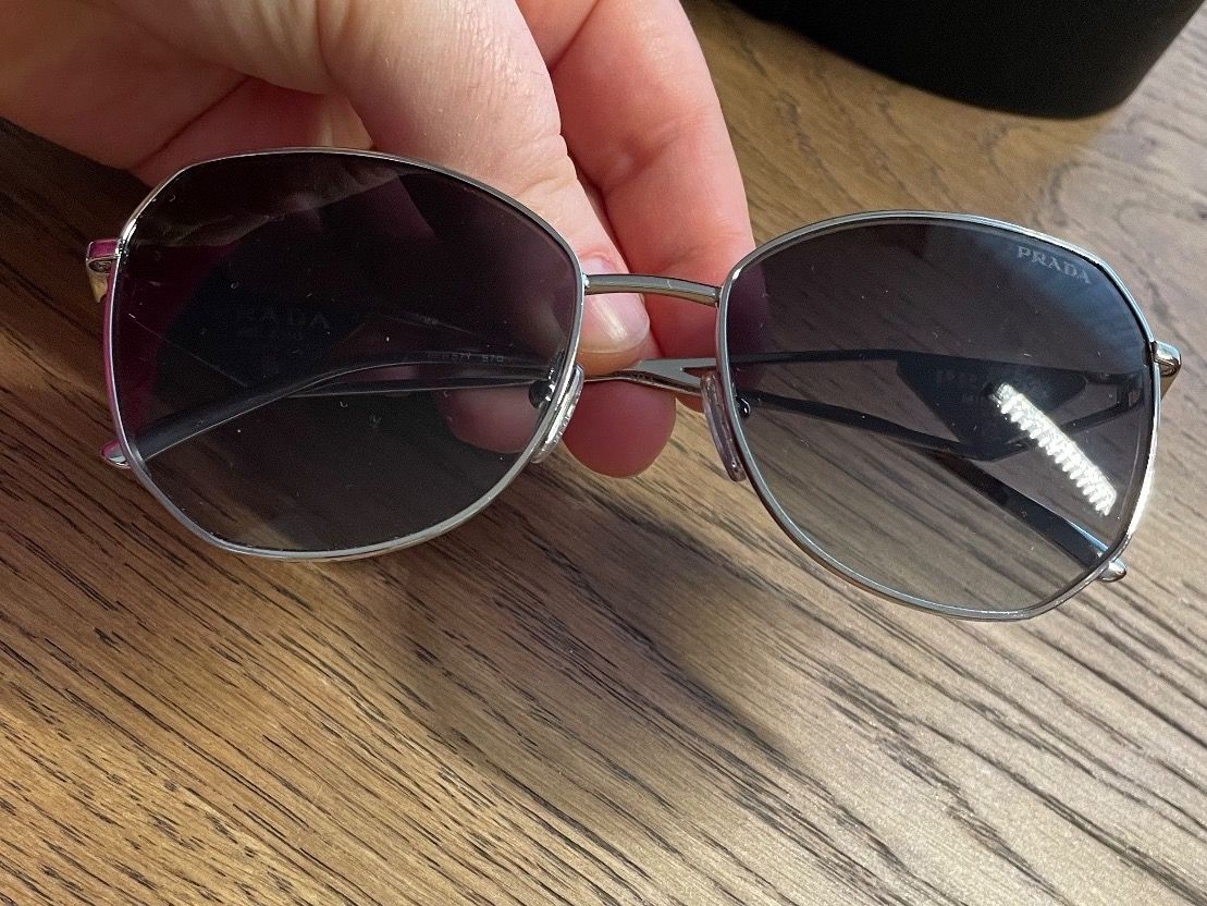 Prada Occhiali & Lenti: Prada Sonnenbrille – Nuovo (secondo la descrizione) da Nänikon venduto da Belle1605 1