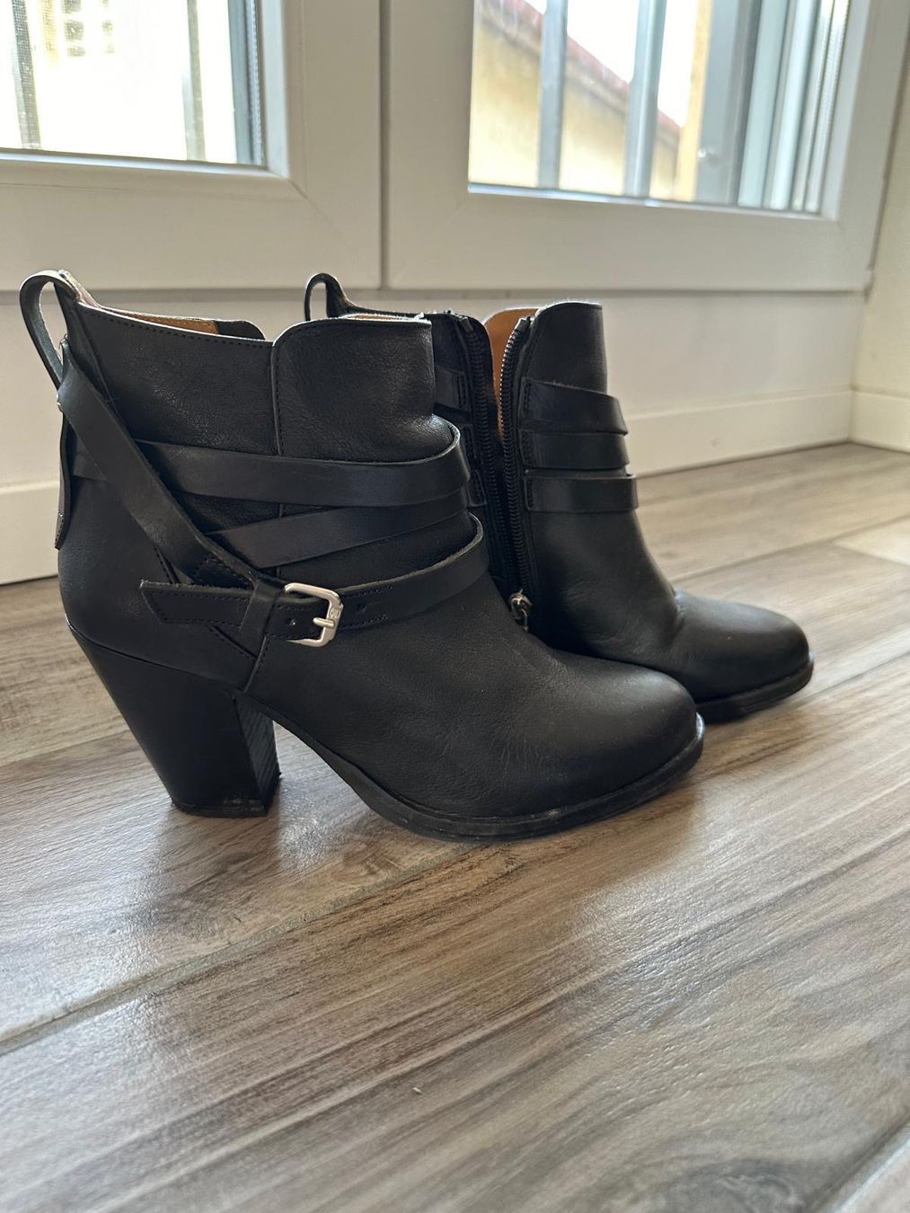 Scarpe da donna: Lot de 5 paires à talon - taille 38 – Usato da Ependes VD venduto da Aless1400 3