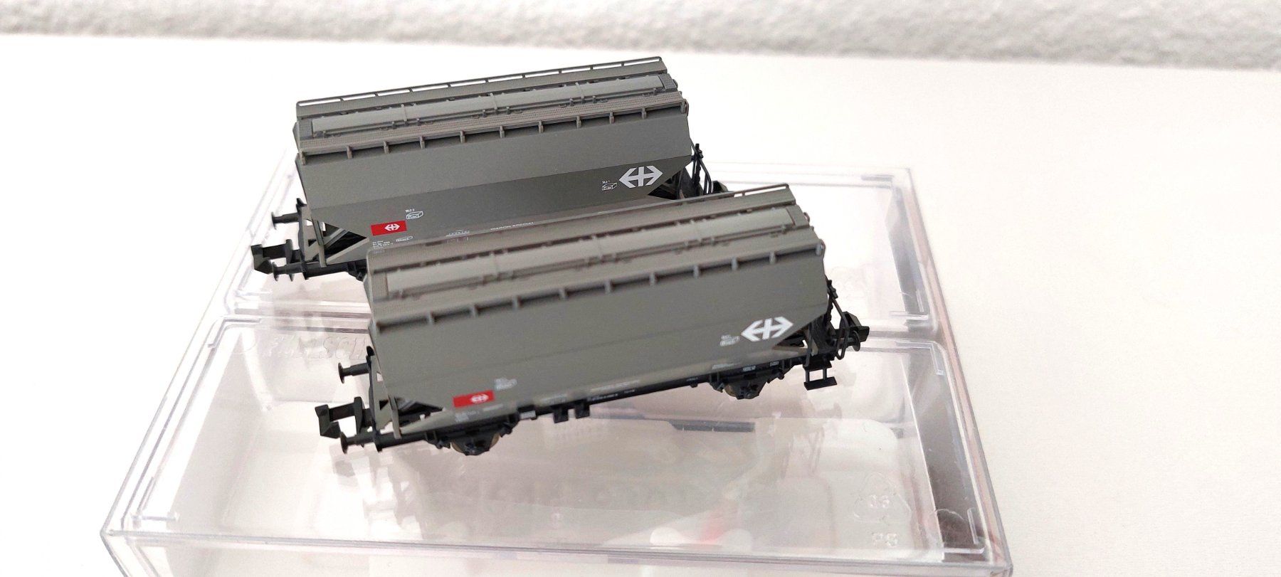 Fleischmann Modellini di ferrovie: Fleischmann SBB  Silowagen 2 tlg. 831313 – Nuovo e nell'imballaggio originale da Biberist venduto da Ntrains 3