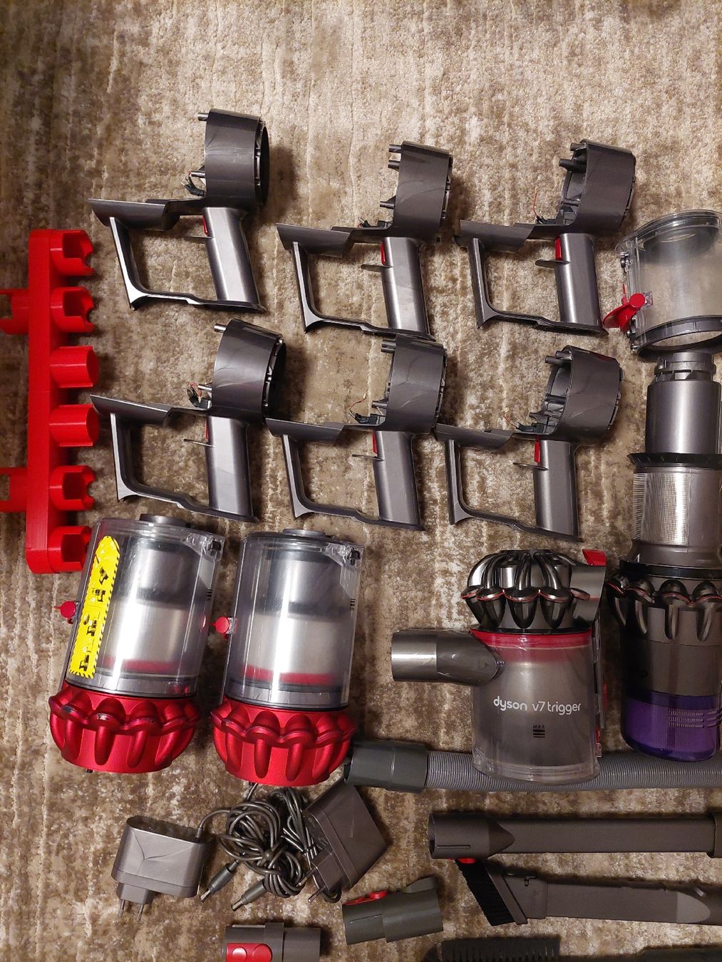 Dyson Staubsauger & Zubehör: Pièces détachées pour Dyson – Gebraucht aus Meyrin von aki_1971 4