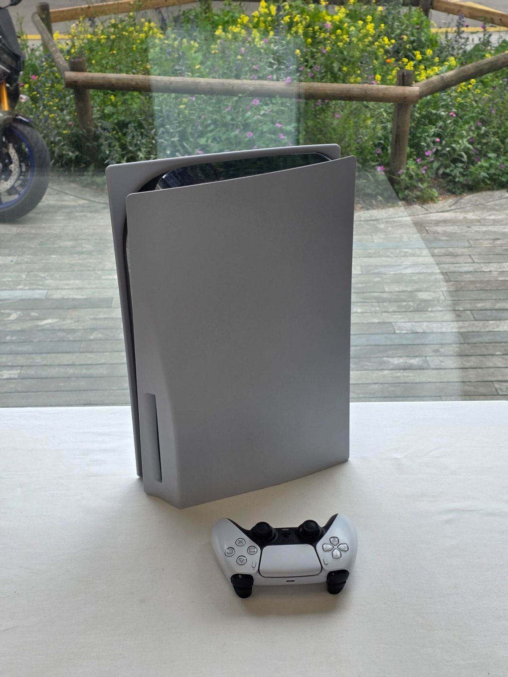 Sony Console: Sony PlayStation 5 1TB – Usato da Zürich venduto da Miscellaneous_ 2