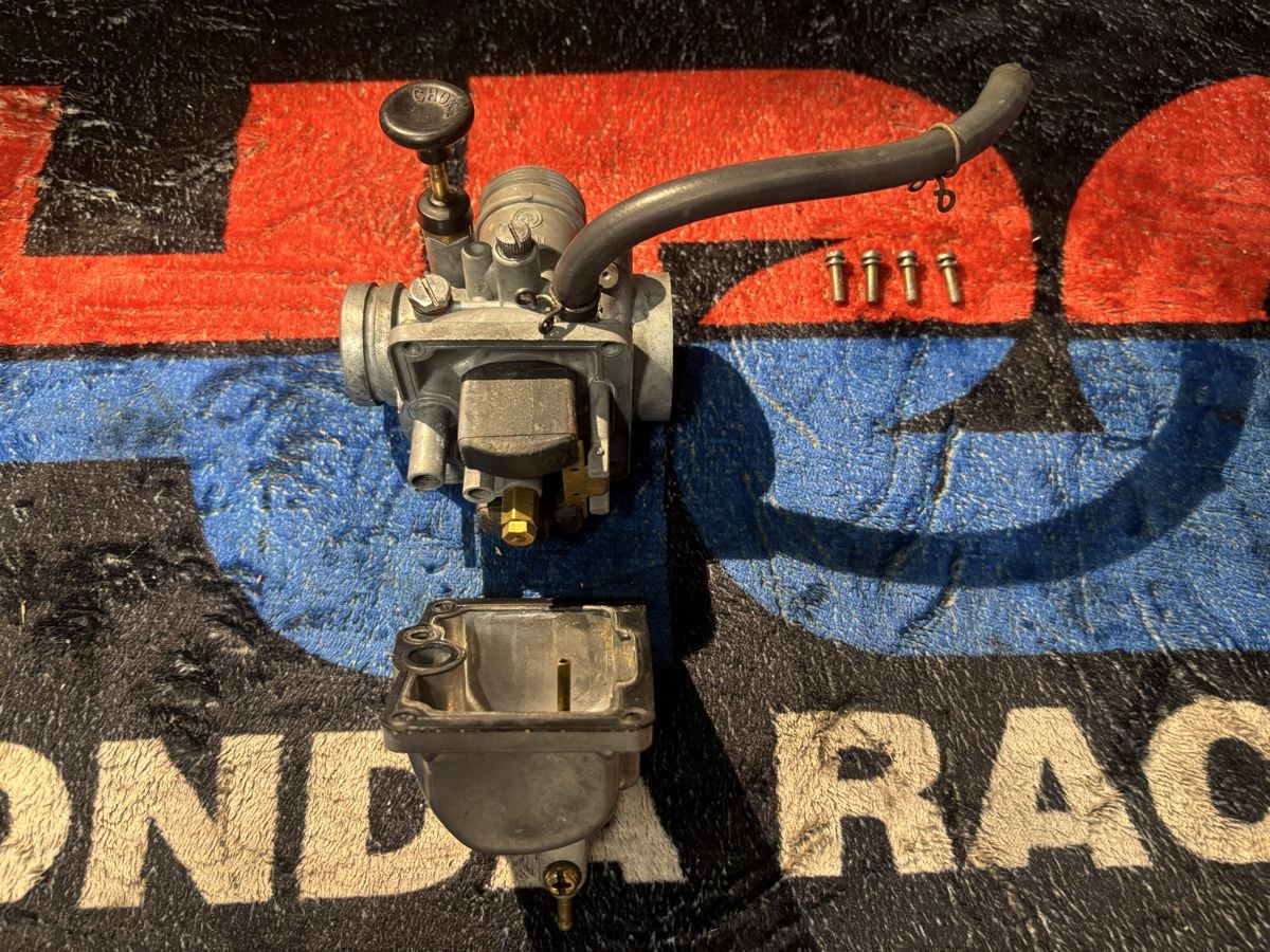 Yamaha Tutti i ricambio per moto: Yamaha XT 125 Carburateur – Usato da Mézières VD venduto da P-M-C 1