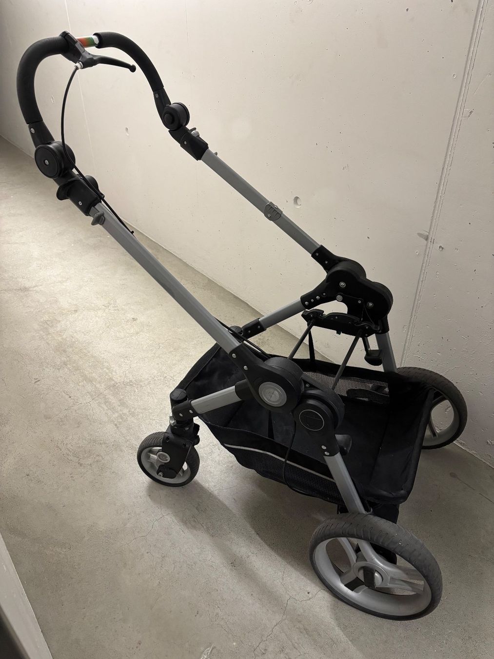 Teutonia Carrozzine: Teutonia Kinderwagen (Säugling - Junior), Wintersack, robust – Usato da Uster venduto da maguro 3