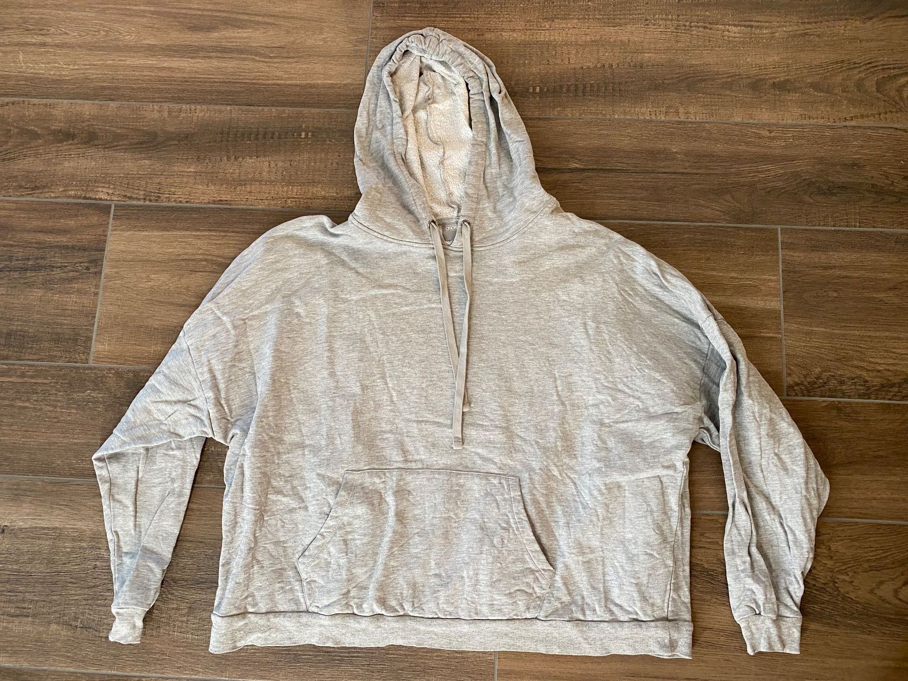 Asos Maglioni & Felpe: Asos Pullover mit Kapuze aus Baumwolle grau Gr. 48 – Usato da Pratteln venduto da a23_j2gs 2