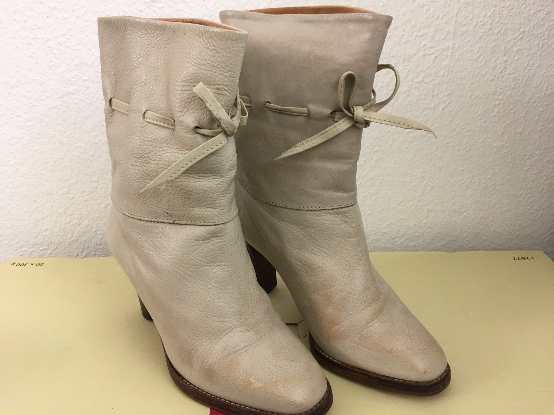 Damenschuhe: hell-beige  Stiefel   Gr. 36 (echtes Leder) – Gebraucht aus Bern von rewe45 1
