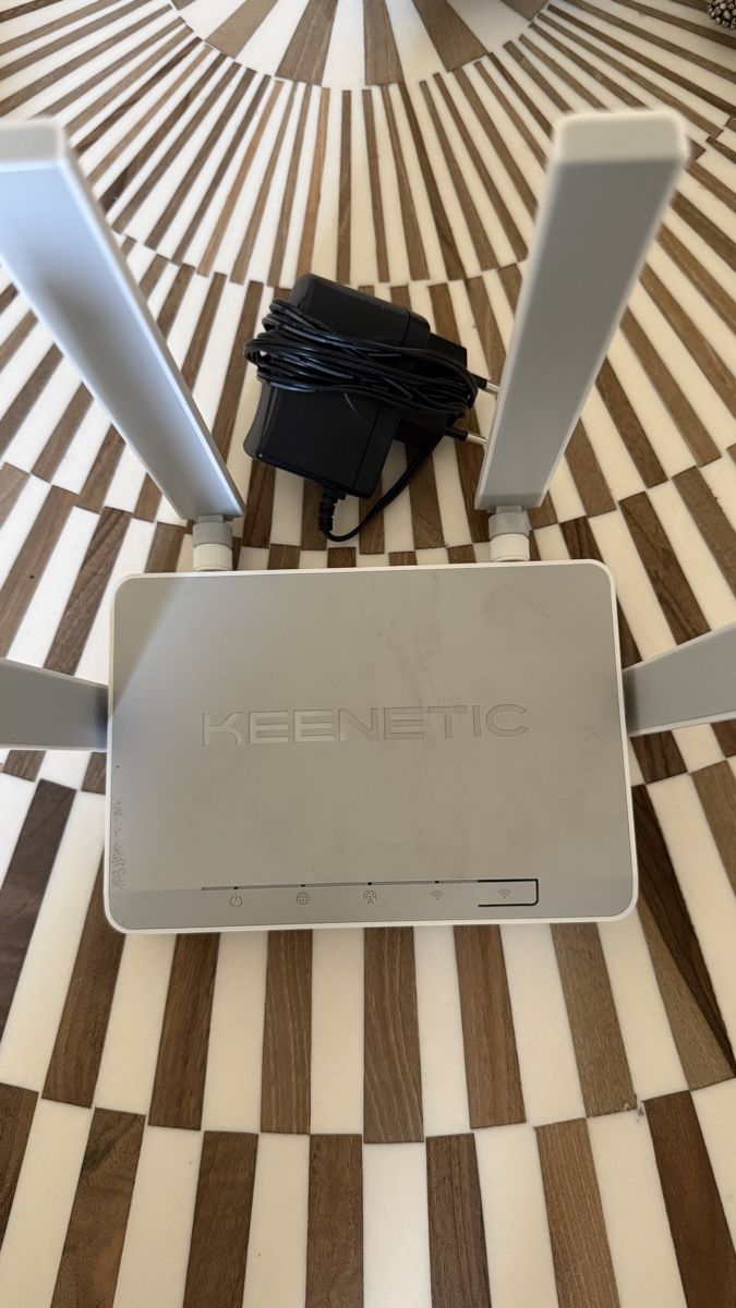 Modem & Router: Keenetic Runner 4G Router – Usato da Nürensdorf venduto da Donmiguelito 2