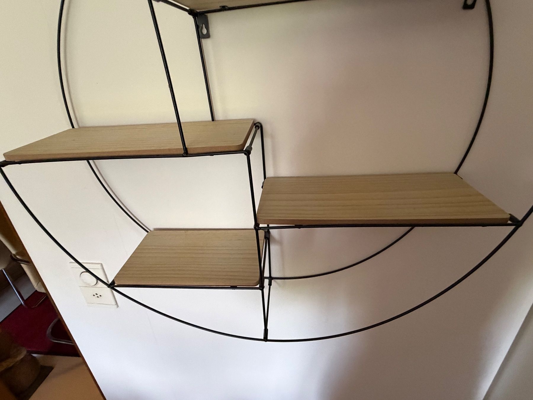 Scaffali: Wandregal rund 70 cm Durchmesser – Usato da Schönenberg ZH venduto da zeit8geist 1