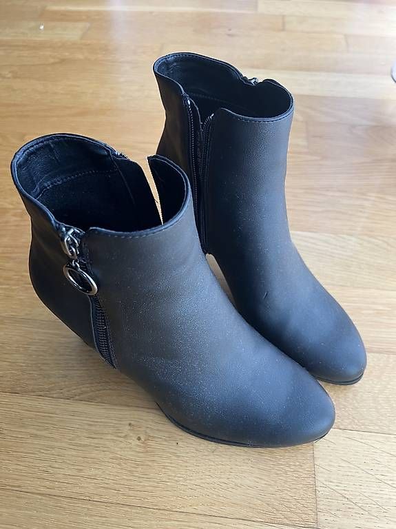 Scarpe da donna: Elegante Stiefelette, Grösse 39 – Usato da Gebenstorf venduto da pin_67yc 1