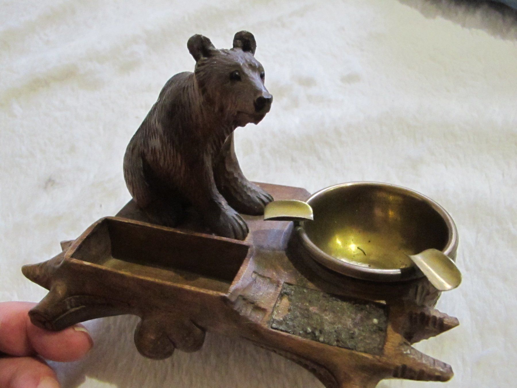 Figurines: Brienzer Bär Mit Aschenbecher Wunderschöne Feine Geschnitzt – D'occasion à Altnau par SwissGoldTime 1