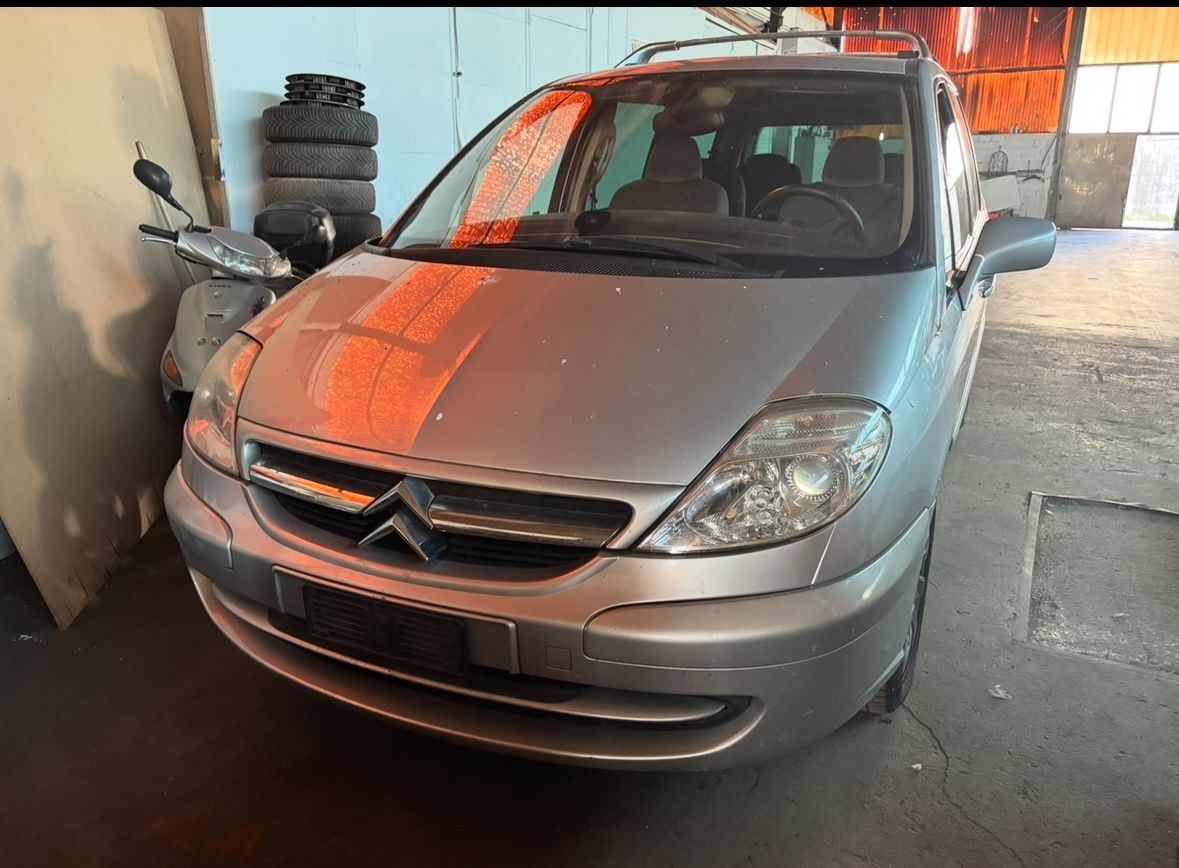 Citroën Alle Autoersatzteile: Citroen c8 TEILE – Defekt aus Bütschwil von sof_p98b