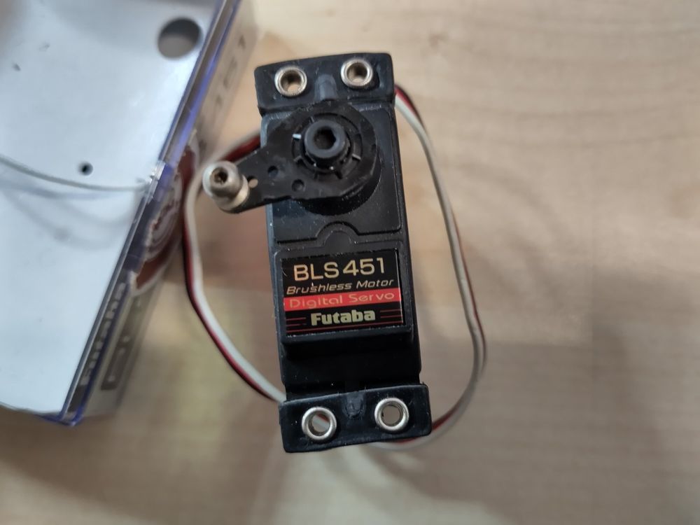 Futaba BLS451 Servo Kaufen auf Ricardo