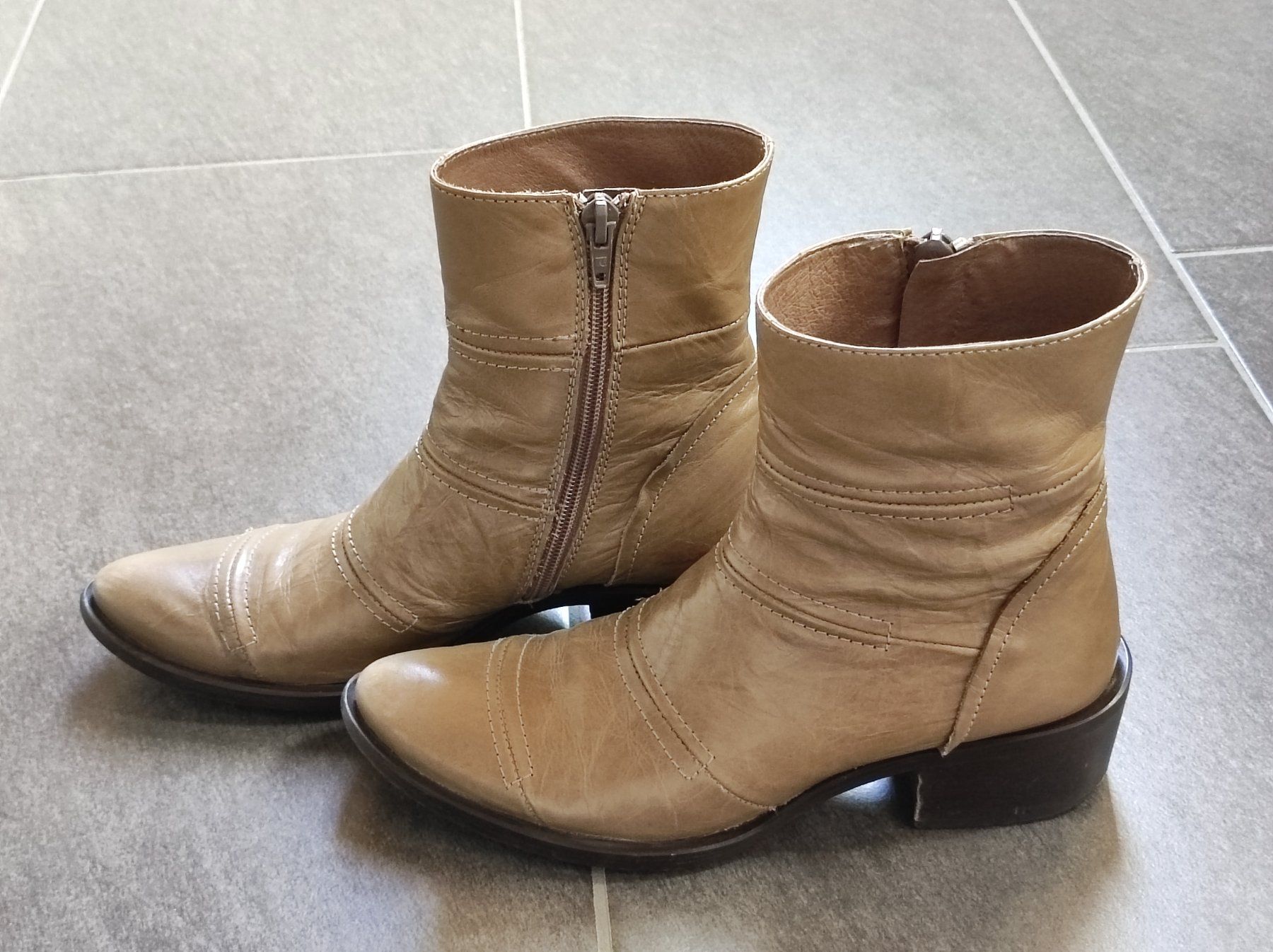 Scarpe da donna: Stiefeletten von Spiral in Grösse 36 – Usato da Wohlen AG venduto da Tikale