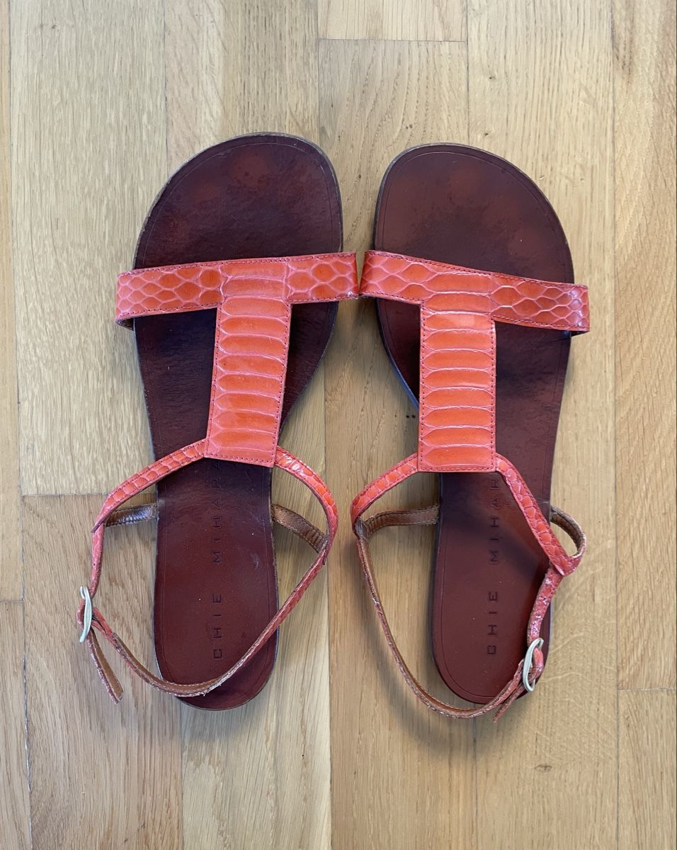 Chie Mihara Damenschuhe: Chie Mihara Leder Sandalen Gr. 39 – Gebraucht aus Zürich von vik_isi