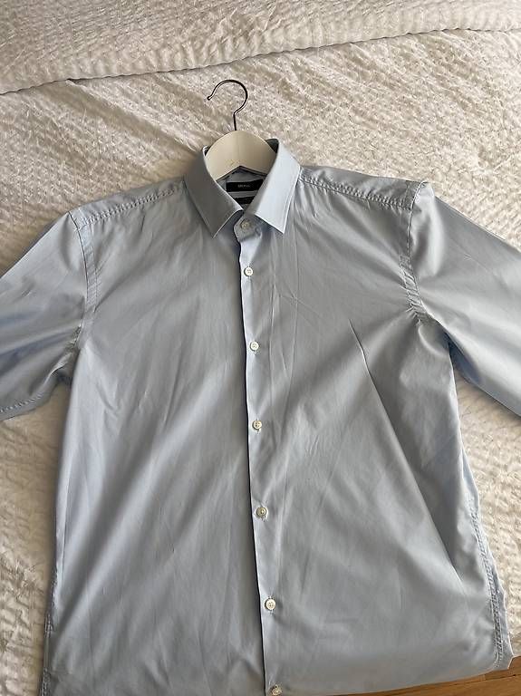 Camicie: Hugo Boss - Chemise bleu clair – Usato da Geneve venduto da tom_d7f8 1
