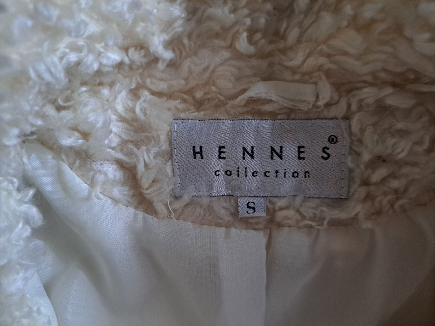 Giacche: Teddy Optik Jacke von Hennes – Usato da Neuhausen venduto da carmen_jill 1