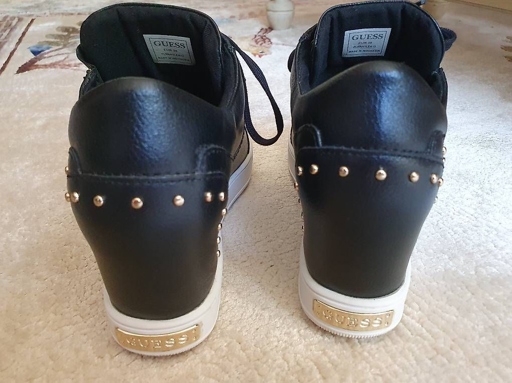 Guess Chaussures femmes: Baskets GUESS Finna en cuir, 38 EU – D'occasion à Grand-Lancy par kri_qk5y 3
