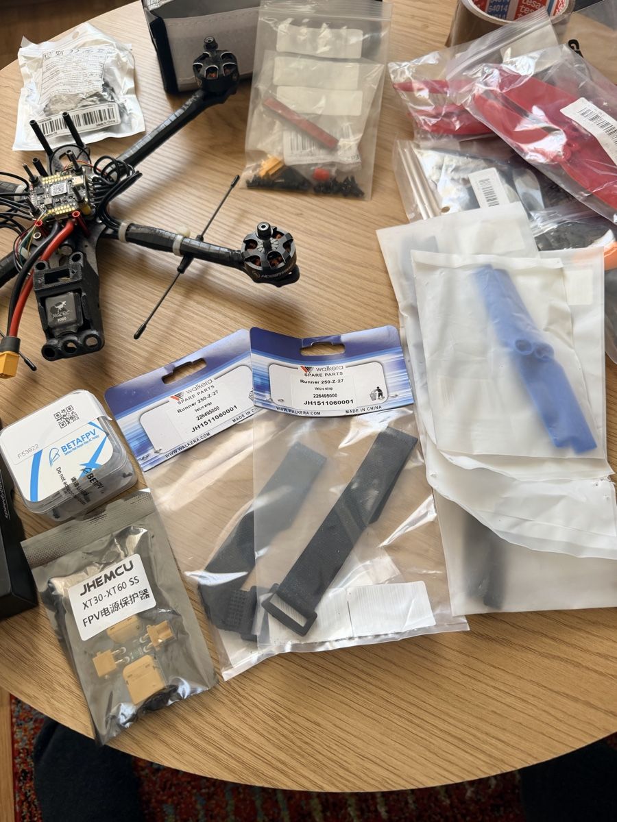 Modellismo RC: RC-Drohne mit Div.Teile – Usato da St.Gallen venduto da AllesVerkaufKauf-SG 3