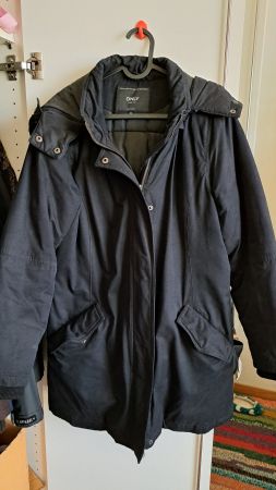 veste hiver noir taille M, bon état