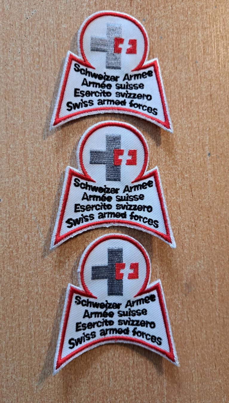 Placchette & Badge: 3 Patch Armée Suisse - 7,5cm - Neuf – Nuovo (secondo la descrizione) da Cernier venduto da Poussetofiol