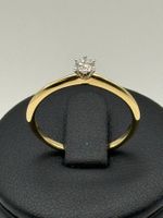 Bague solitaire Tiffany & Co. en or 18 carats et diamant