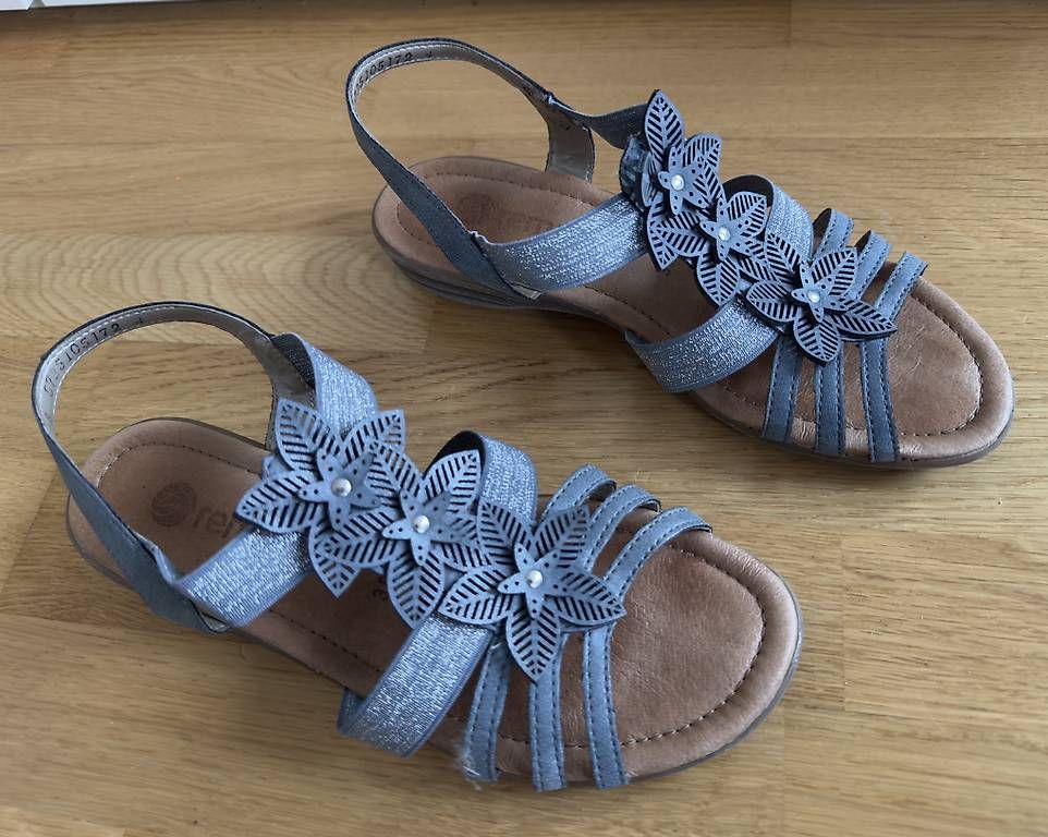 Damenschuhe: Remonte Sandalen (38) – Gebraucht aus Bern von cpiller01