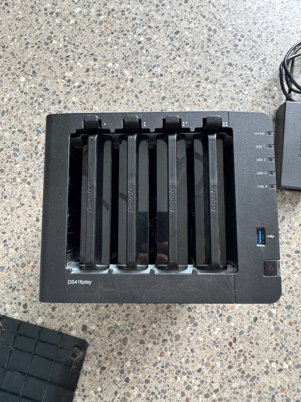 Synology Server: Synology DS416play – Usato da Zürich venduto da aliaskapal 1