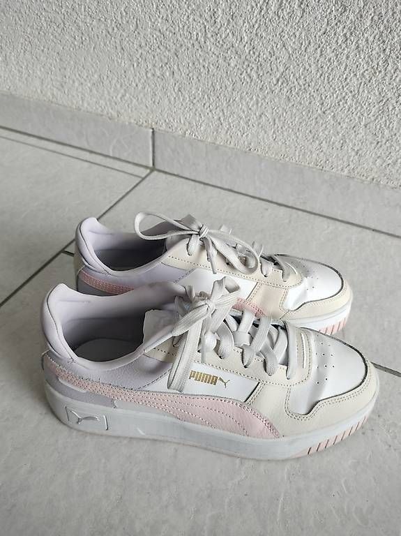 Scarpe da donna: Weisse Sneakers  – Usato da Düdingen venduto da chrigi1971