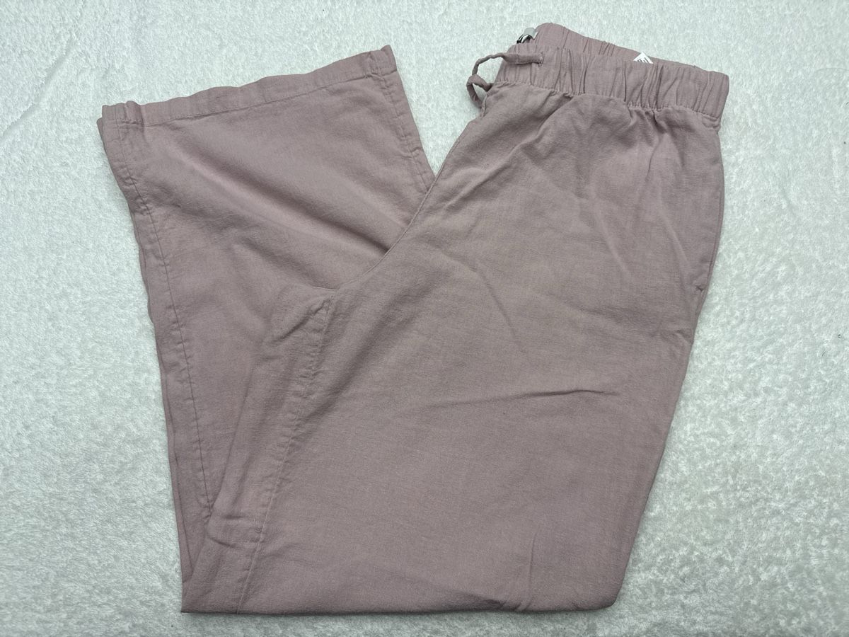 Only Pantaloni: Pantalon  rose taille L bon état – Usato da Chenens venduto da anasantos90