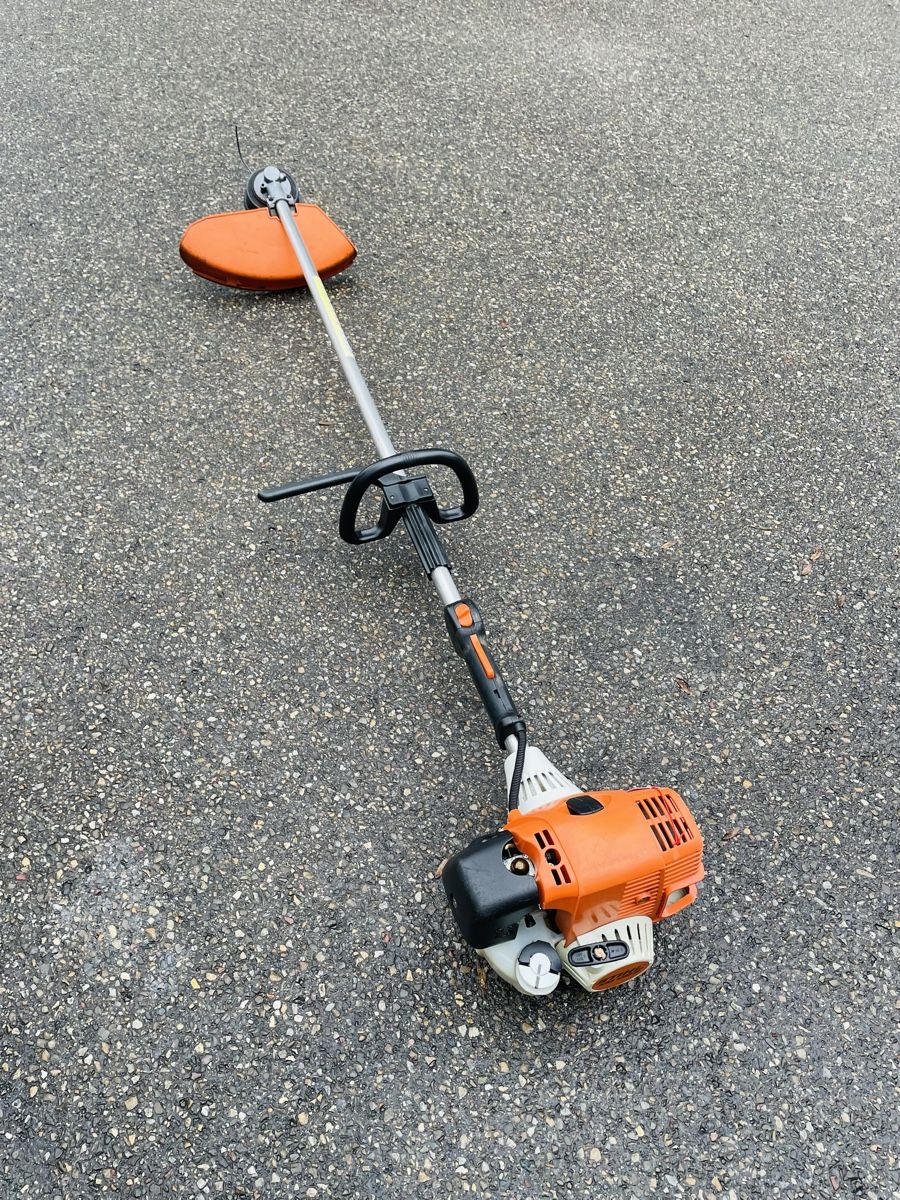 Stihl Tutti gli attrezzi: Rasentrimmer Stihl KM 130 – Usato da Würenlos venduto da Shop_Shop 2