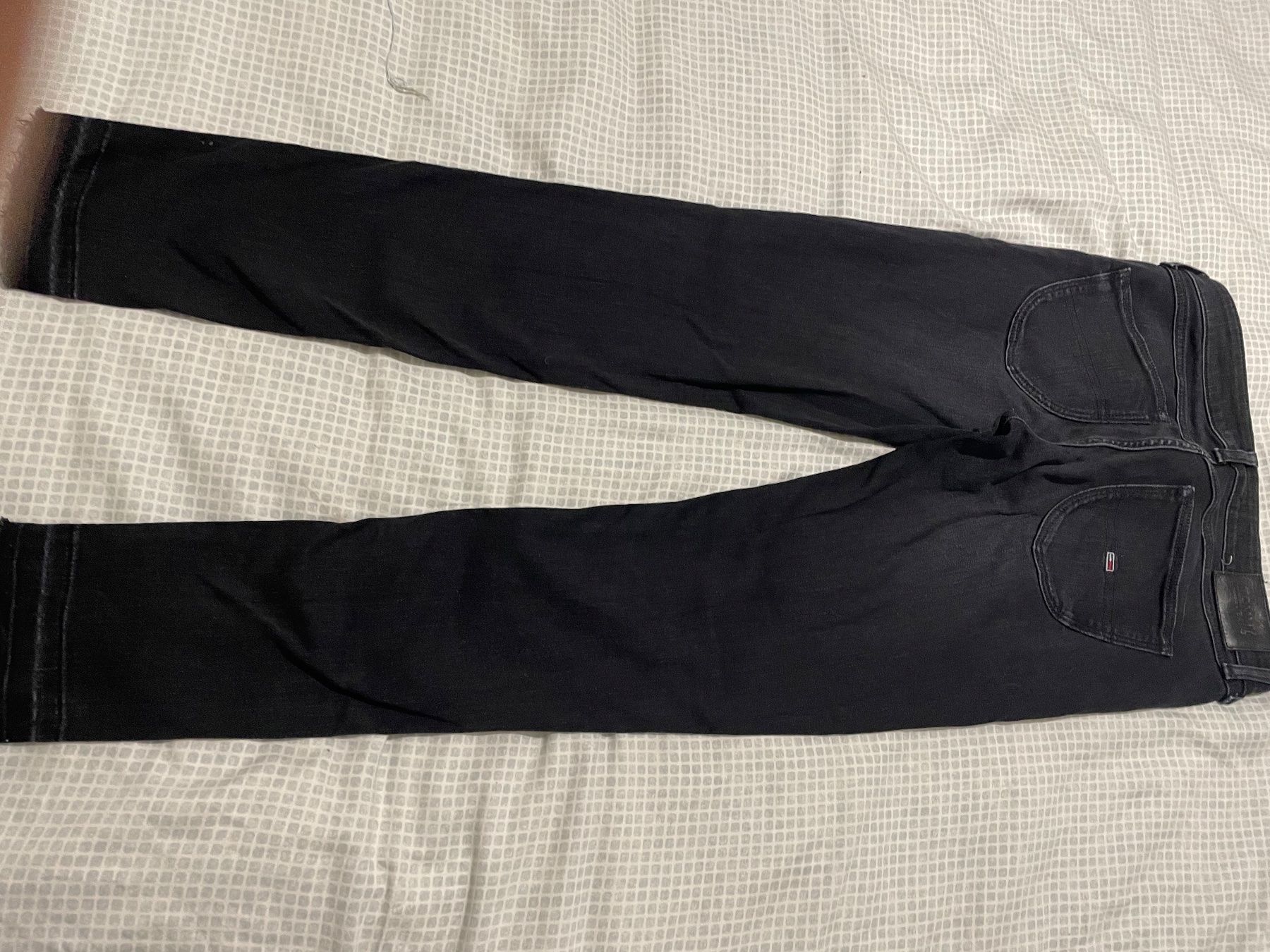 Tommy Hilfiger Jeans: Tommy Hilfilger – Gebraucht aus HORGEN von paris007 7