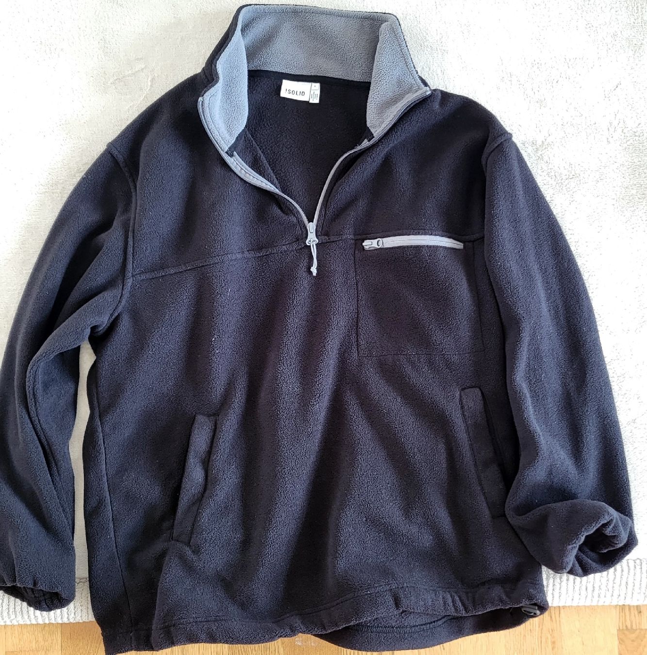 Maglioni & Felpe: Fleece Pullover Schwarz Gr. L – Usato da Uster venduto da mivoe90