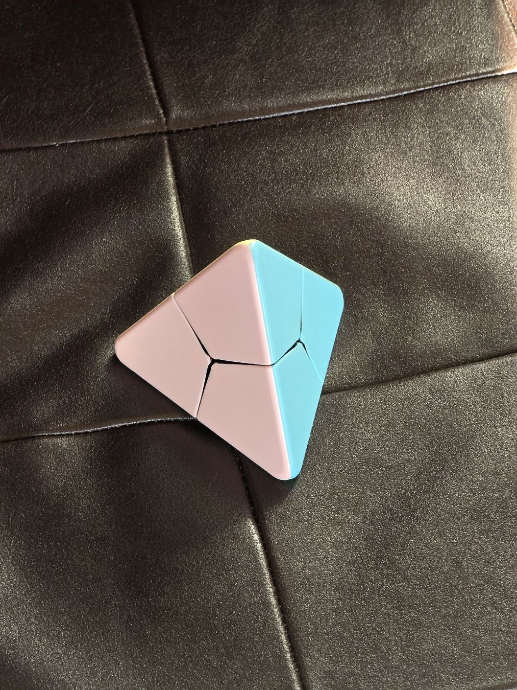 Rubik's Spiele: Rubik's Cube / Pyraminx – Neu (gemäss Beschreibung) aus Bronschhofen von dvnb