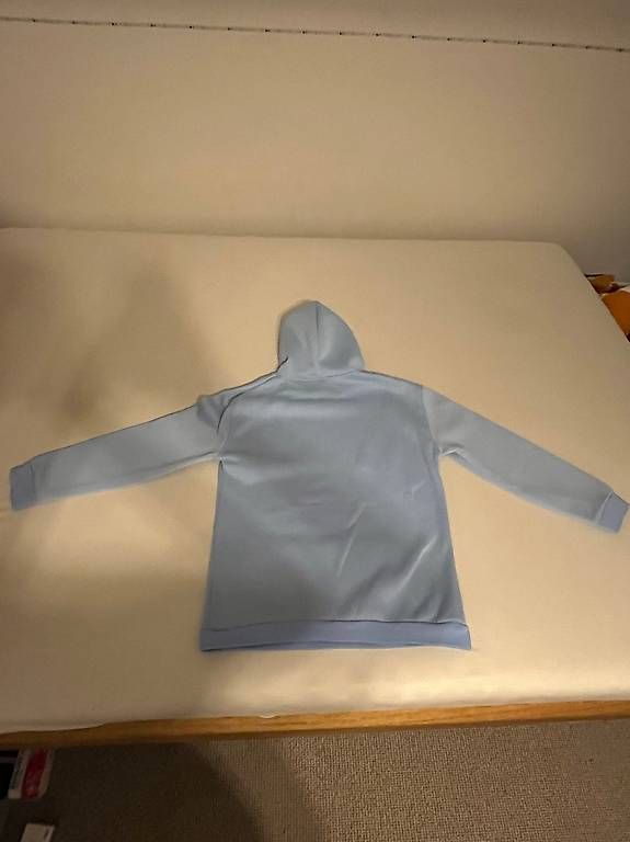 Maglioni & Felpe: Nofs Hoddie – Usato da Ottoberg venduto da yvonne.graenacher 1