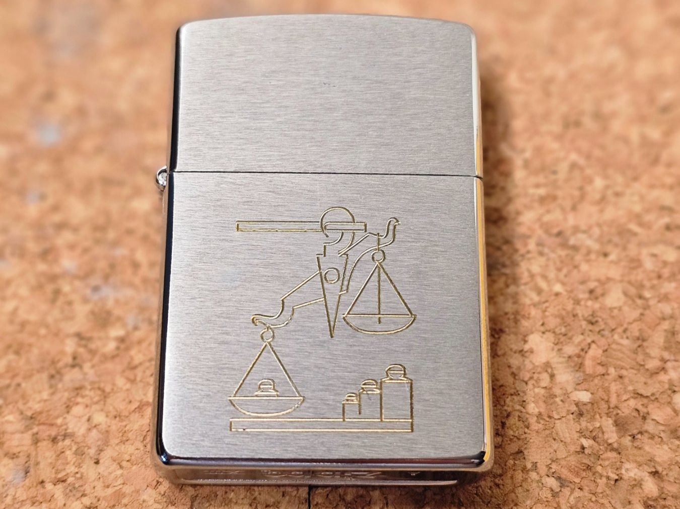 Zippo Accendini: Zippo vintage authentique Balance commerce - Argent – Usato da Genève venduto da Djoff