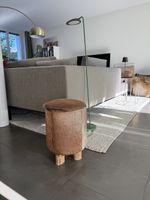Hocker aus Fell