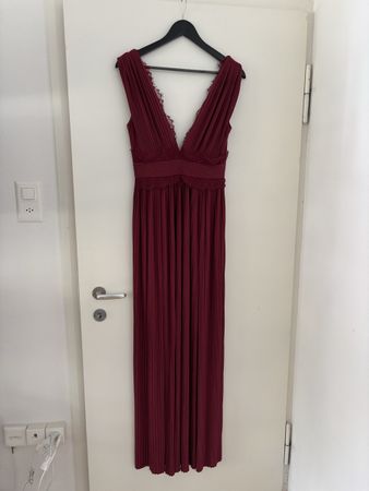 Abendkleid Asos bordeaux plissiert Grösse EU 38 neu