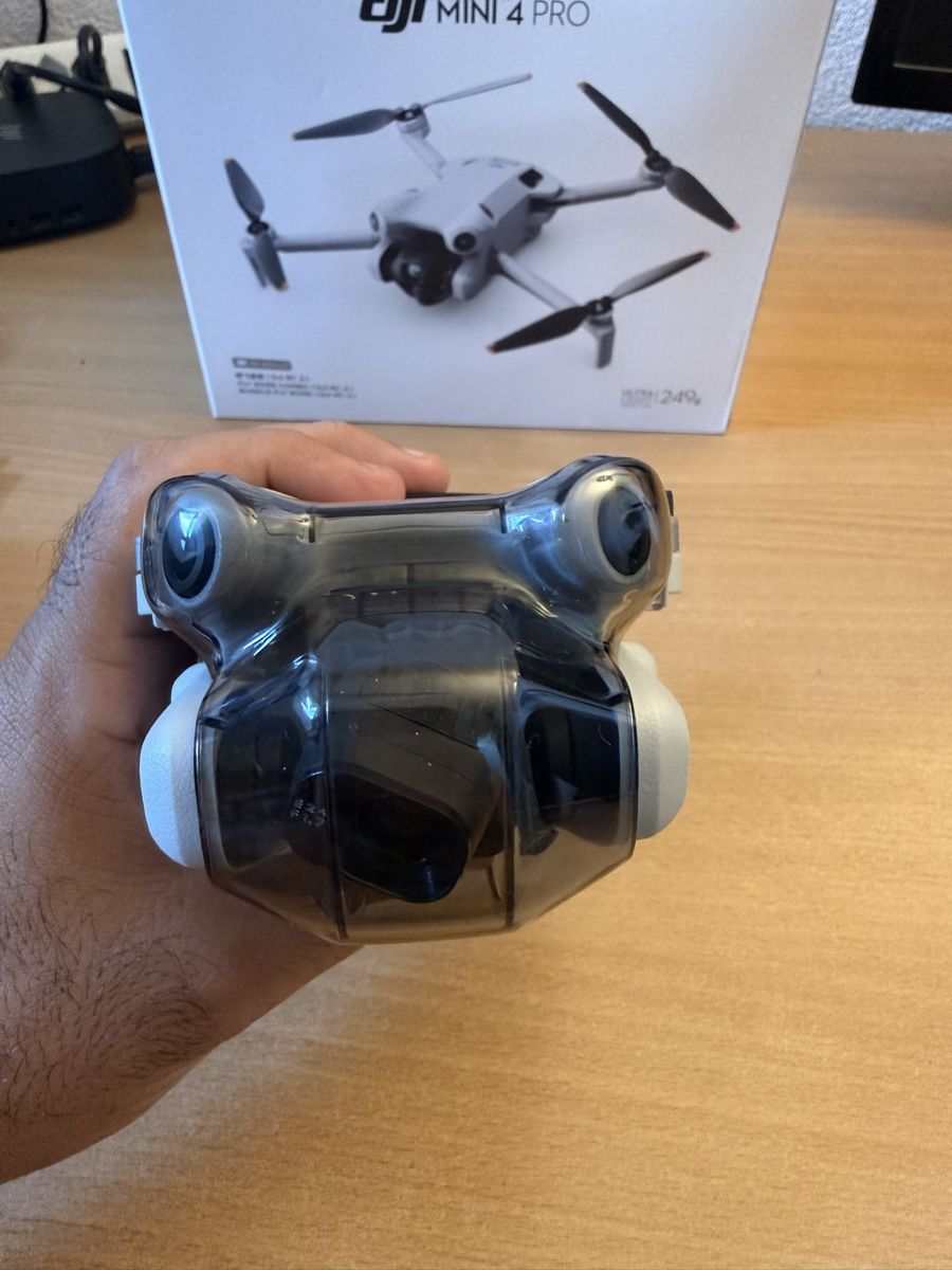 DJI Telecomando: DJI Mini 4 Pro Fly More Combo, like new – Nuovo (secondo la descrizione) da Lenzburg venduto da schmoendli 1