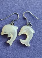 Ohrringe mit Delfin aus Perlmutt  925 Silber.