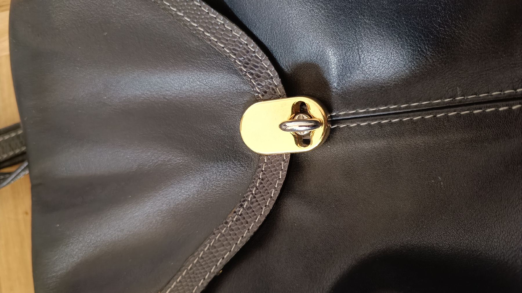 Bally Borse da donna: Elegante schwarze Ledertasche – Usato da Baden venduto da zuppel 3