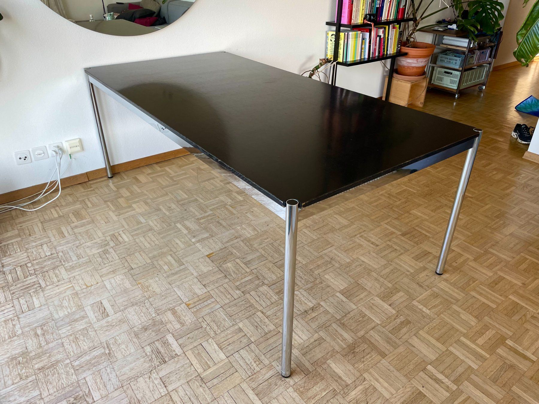 USM Tavoli: USM Tisch 200x100 Eiche schwarz – Usato da Zürich venduto da ced_x775 1