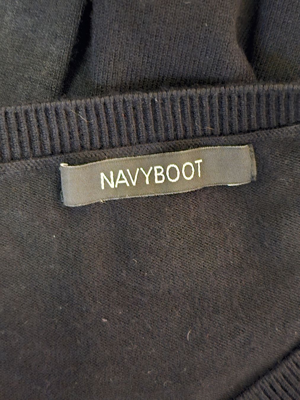 Navyboot Maglioni & Felpe: NAVYBOOT Damen Pullover Gr. L Schwarz Viskose Feinstrick Str – Usato da Urdorf venduto da ole_mrp9 4